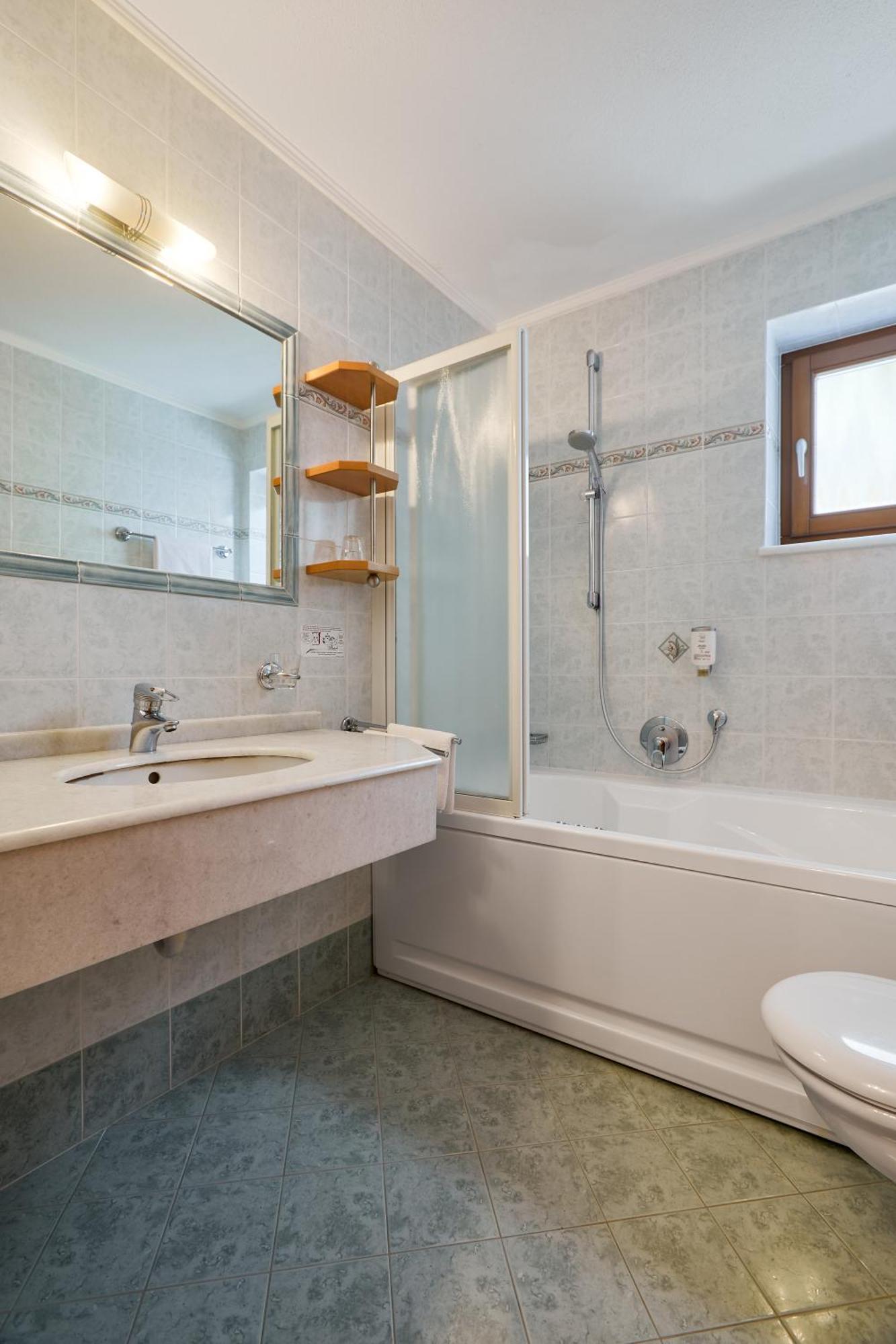 רצ'ינס Berghotel מראה חיצוני תמונה