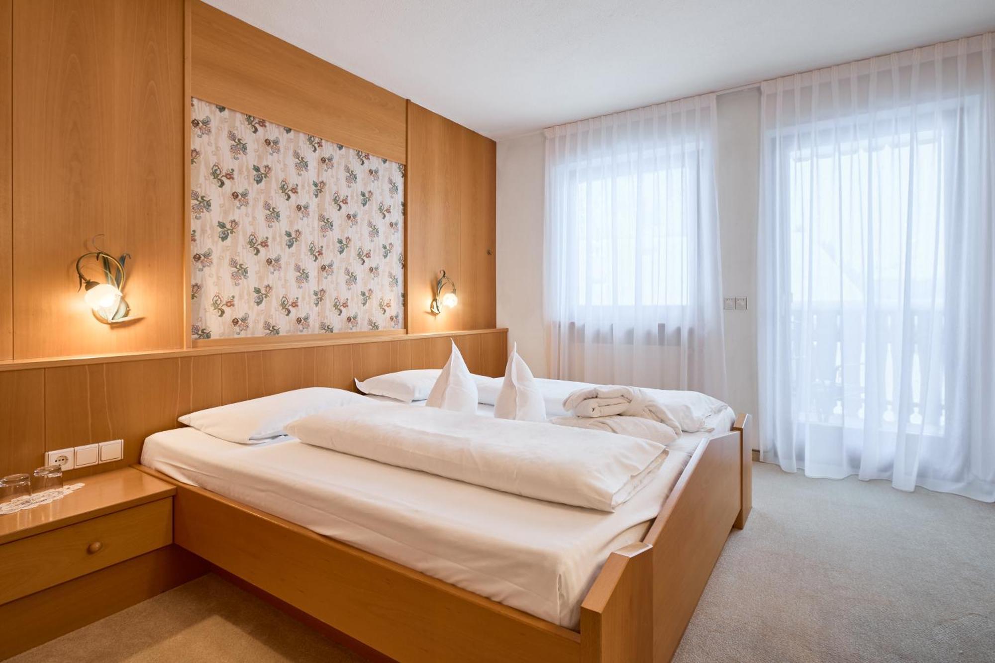 רצ'ינס Berghotel מראה חיצוני תמונה