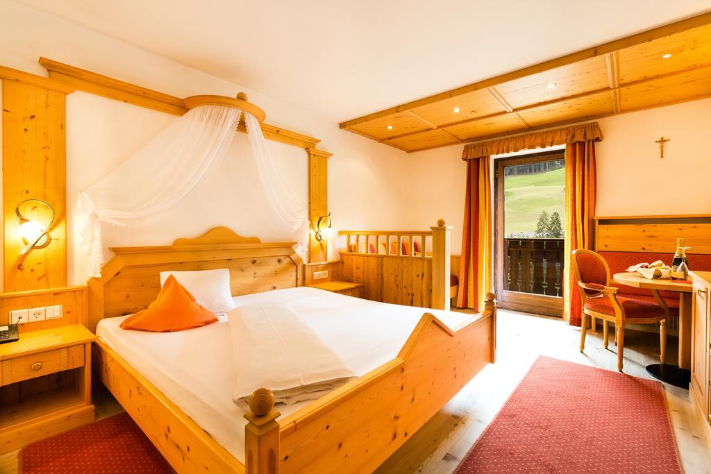 רצ'ינס Berghotel חדר תמונה